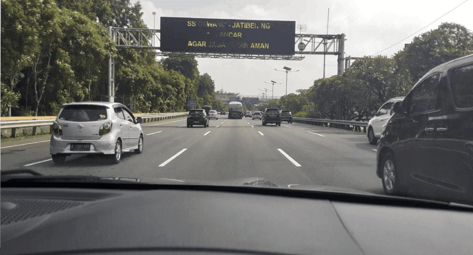 Jangan Tiru Viral Sepeda yang Masuk Tol (1).png